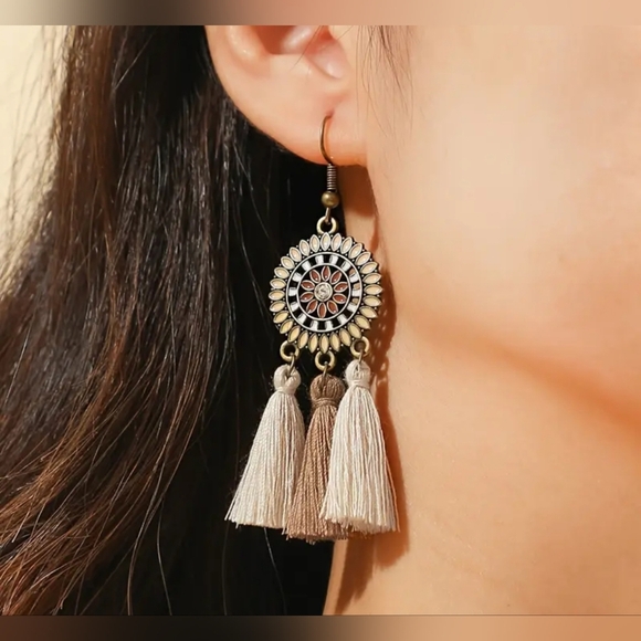 NEW! Bohemian Tassel Earrings and Necklace Set NWT! - Picture 3 of 3